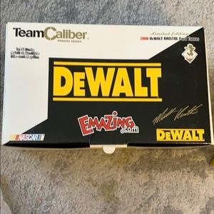 Dewalt 1:24 Emazing.com 2000 Bristol Matt Kenseth